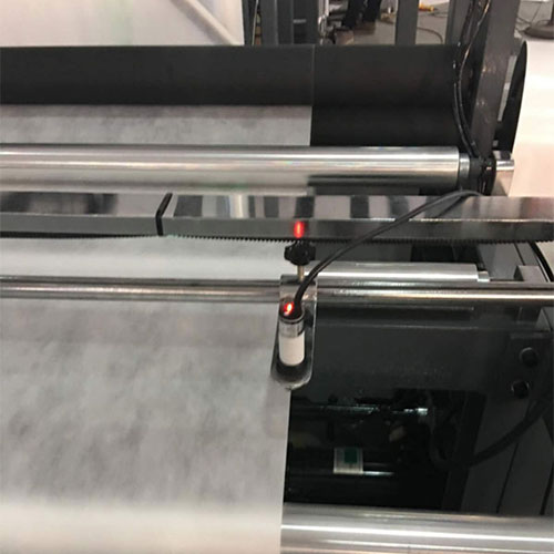 upload/1c/202507/non-woven-high-speed-t-shirt-bag-making-machine-03.jpg