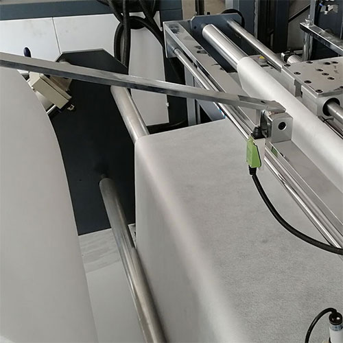 upload/1c/202507/non-woven-high-speed-t-shirt-bag-making-machine-04.jpg